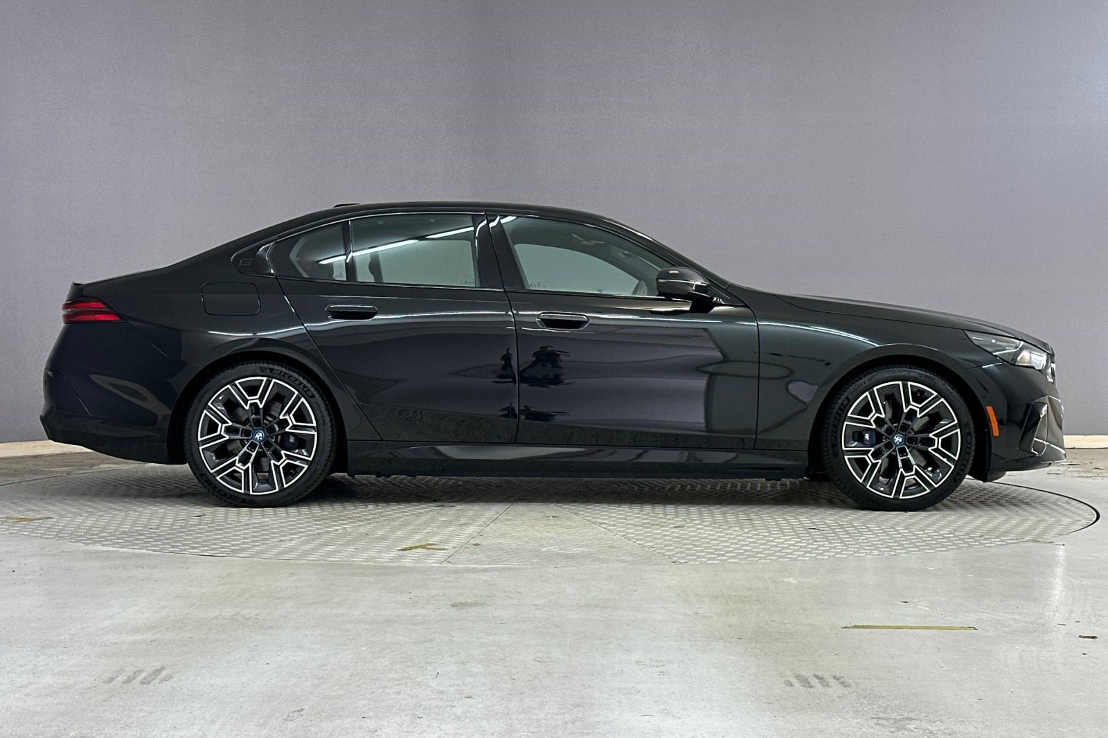 Certified 2024 BMW i5 eDrive40i w/ M Sport Package image 7