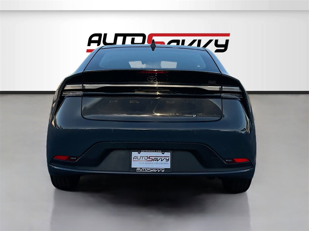 Used 2024 Toyota Prius Prime SE image 6