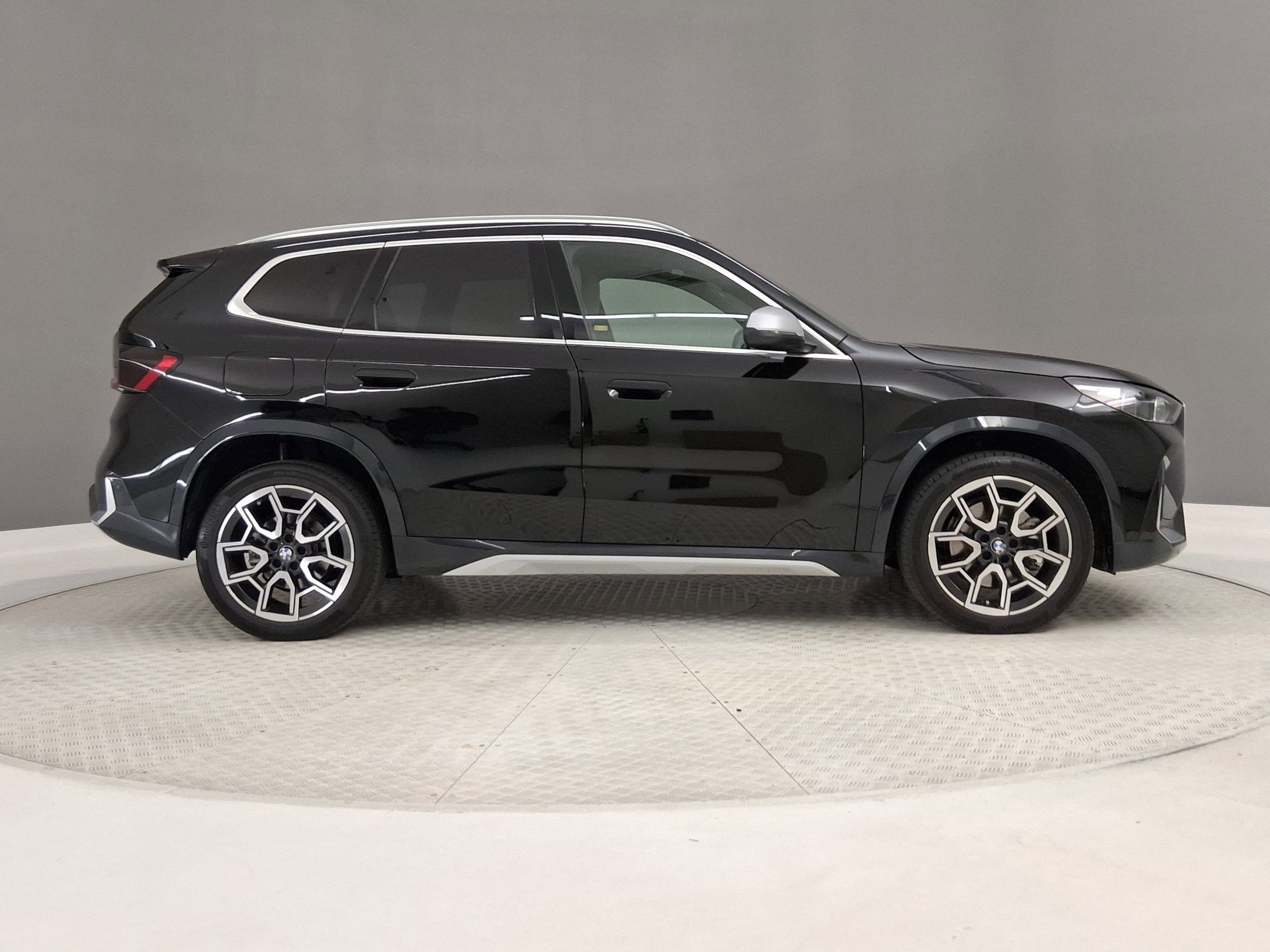 Certified 2023 BMW X1 xDrive28i w/ Convenience Package AWD/4WD image 6