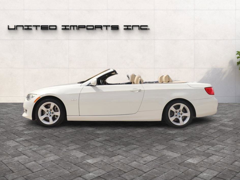 Used 2011 BMW 335i Convertible RWD image 5