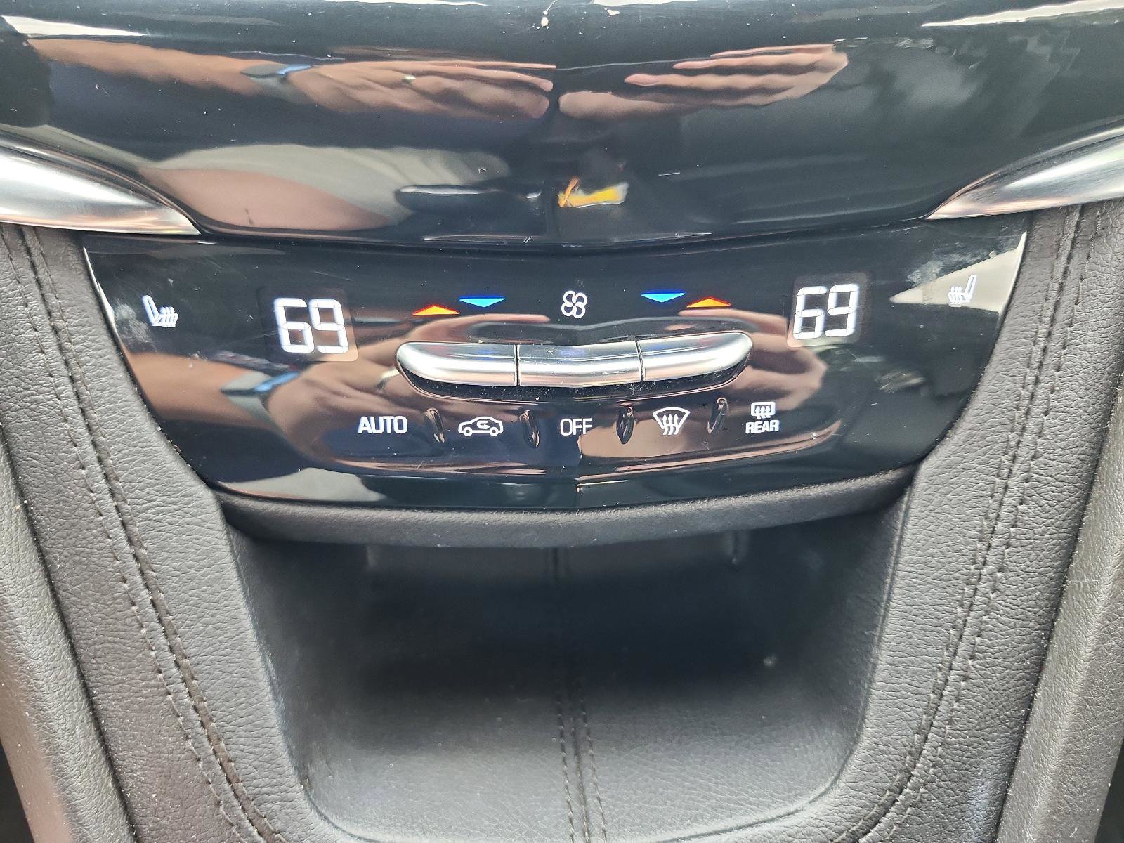 Used 2022 Cadillac XT6 Sport w/ Technology Package image 20