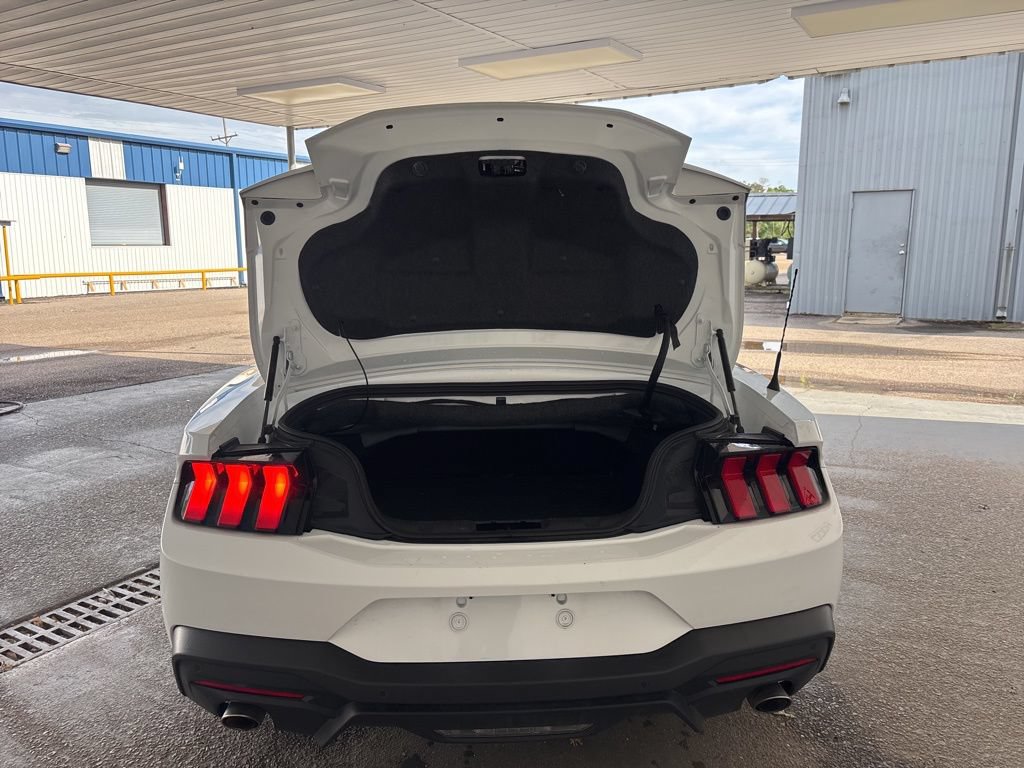 Used 2025 Ford Mustang Premium RWD image 24
