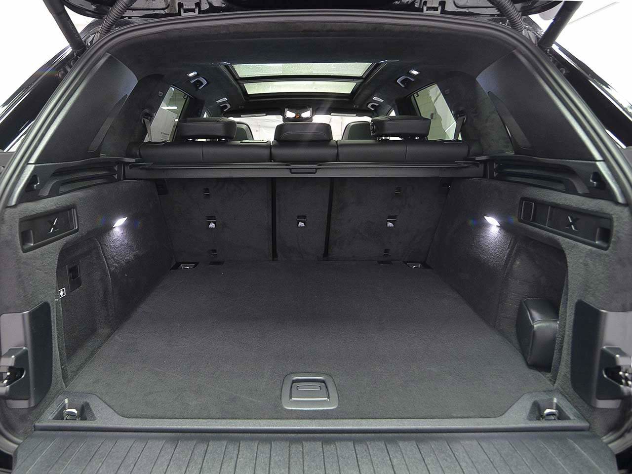 New 2026 BMW X5 M60i image 11