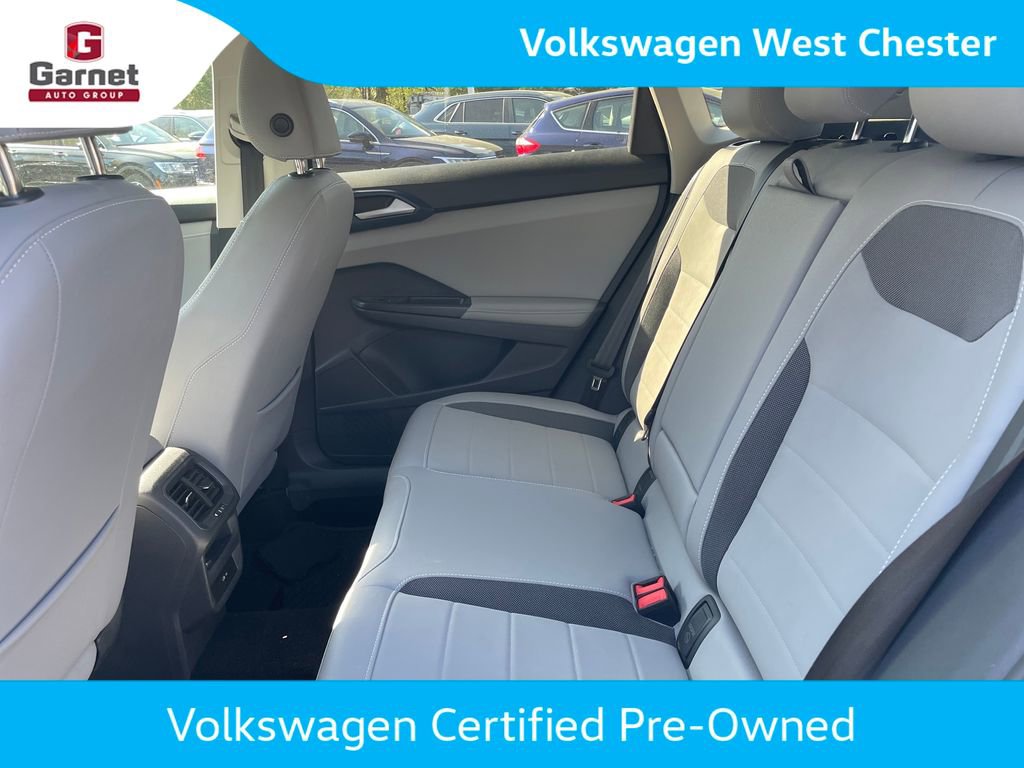 Used 2024 Volkswagen Taos SE w/ Panoramic Sunroof Package AWD/4WD image 18