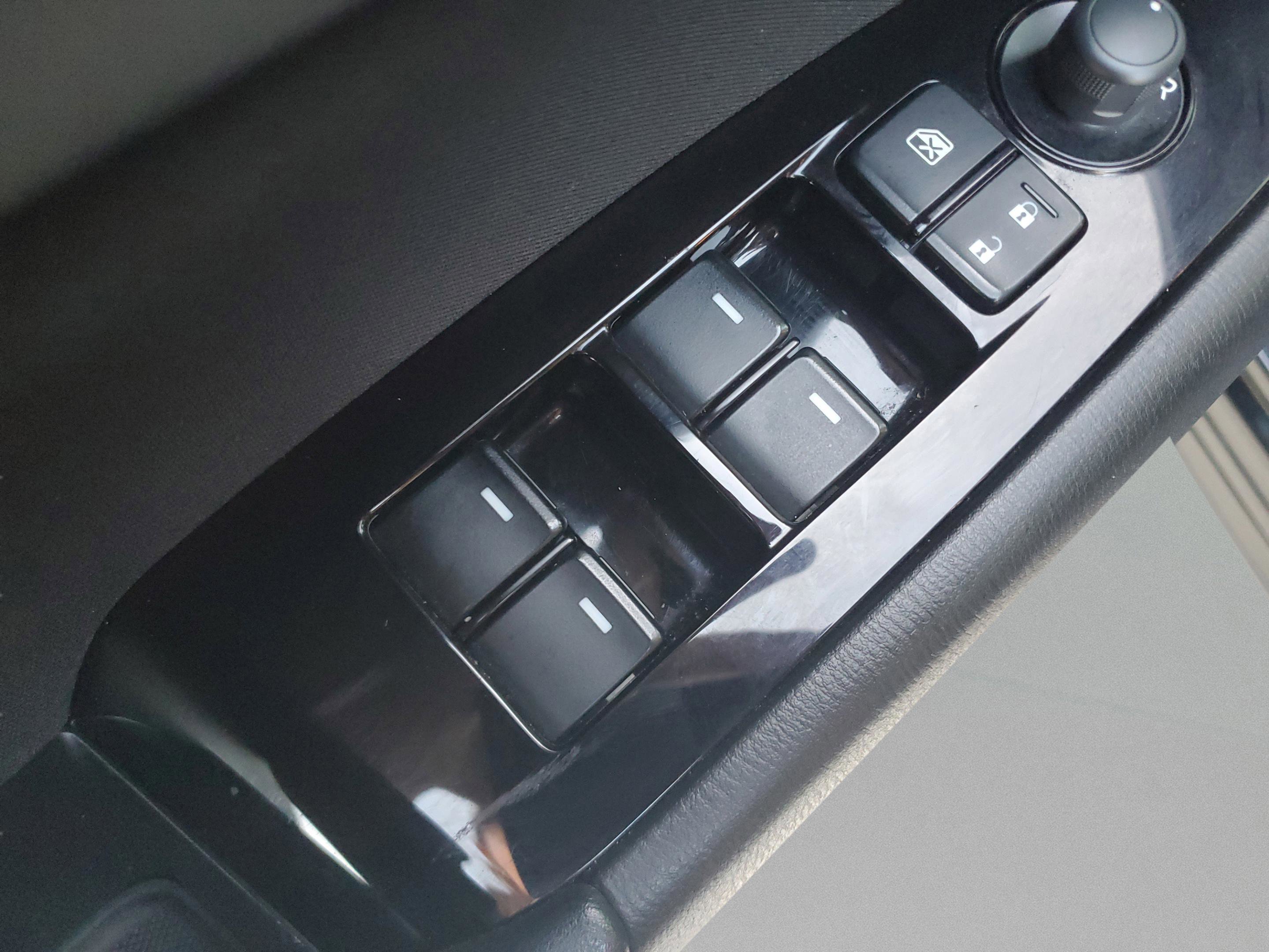 Used 2020 MAZDA CX-5 Sport image 17