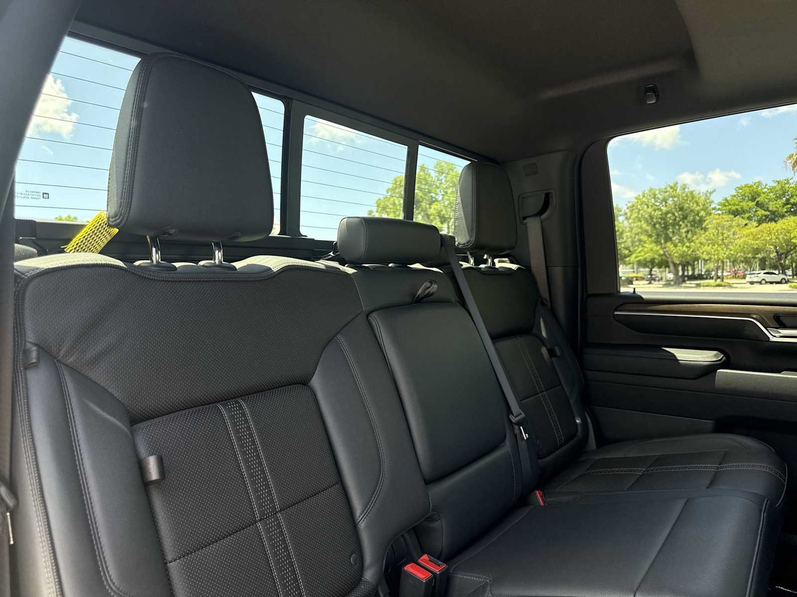 Used 2025 Chevrolet Silverado 3500 High Country w/ High Country Premium Package AWD/4WD image 26