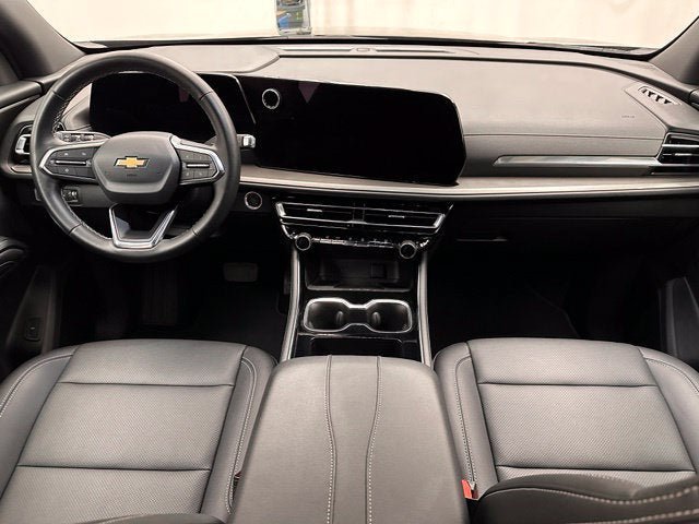 Used 2026 Chevrolet Traverse LT AWD/4WD image 7
