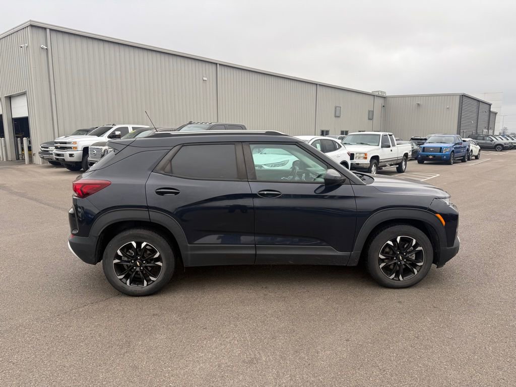 Used 2021 Chevrolet TrailBlazer LT w/ Sun and Liftgate Package image 14