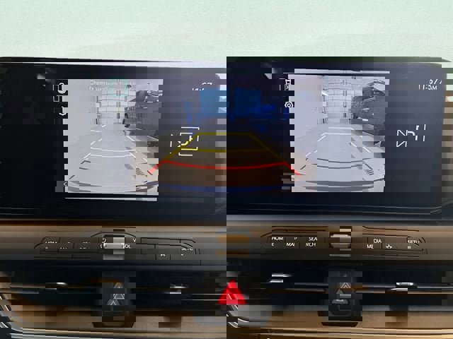 Used 2025 Kia K4 LXS image 17