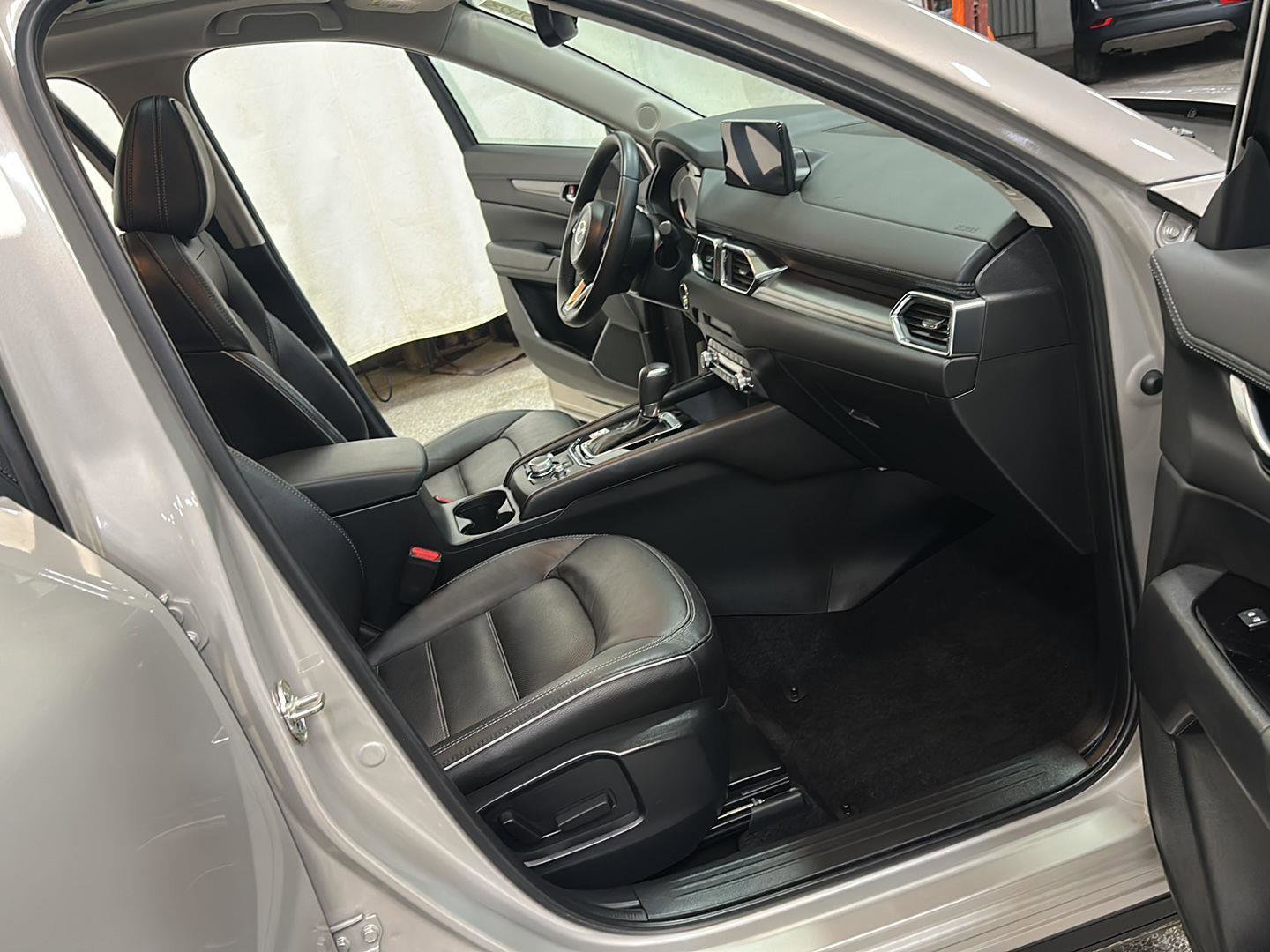 Used 2025 MAZDA CX-5 AWD 2.5 S w/ Preferred Package image 27