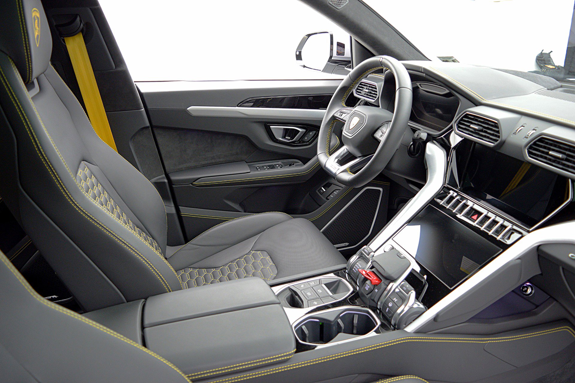 Used 2023 Lamborghini Urus S AWD/4WD image 30