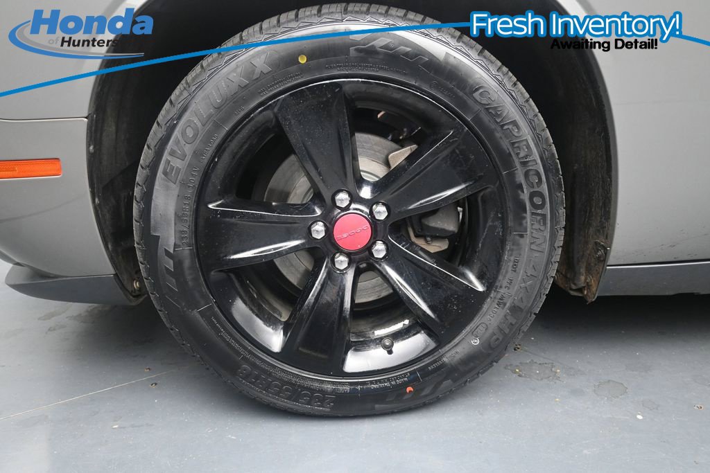 Used 2019 Dodge Challenger SXT RWD image 14