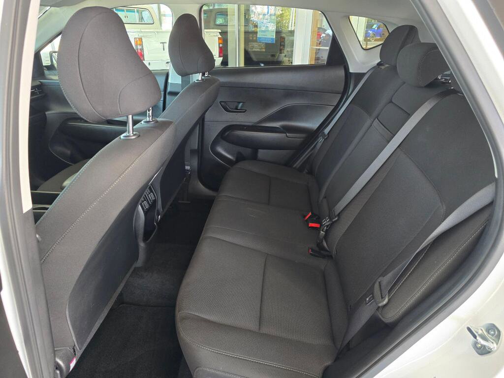Used 2024 Hyundai Kona SEL image 38