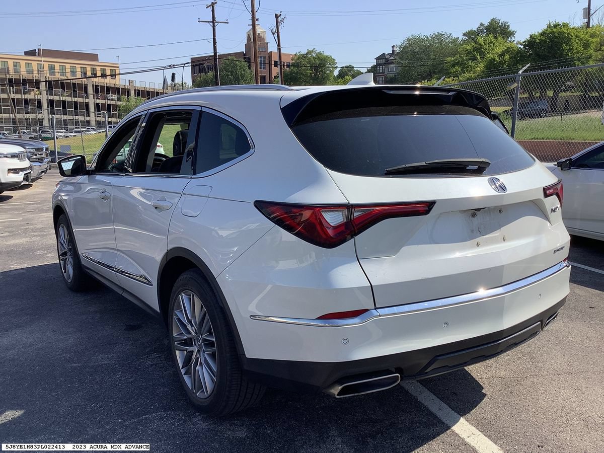 Used 2023 Acura MDX SH-AWD w/ Advance Package image 5