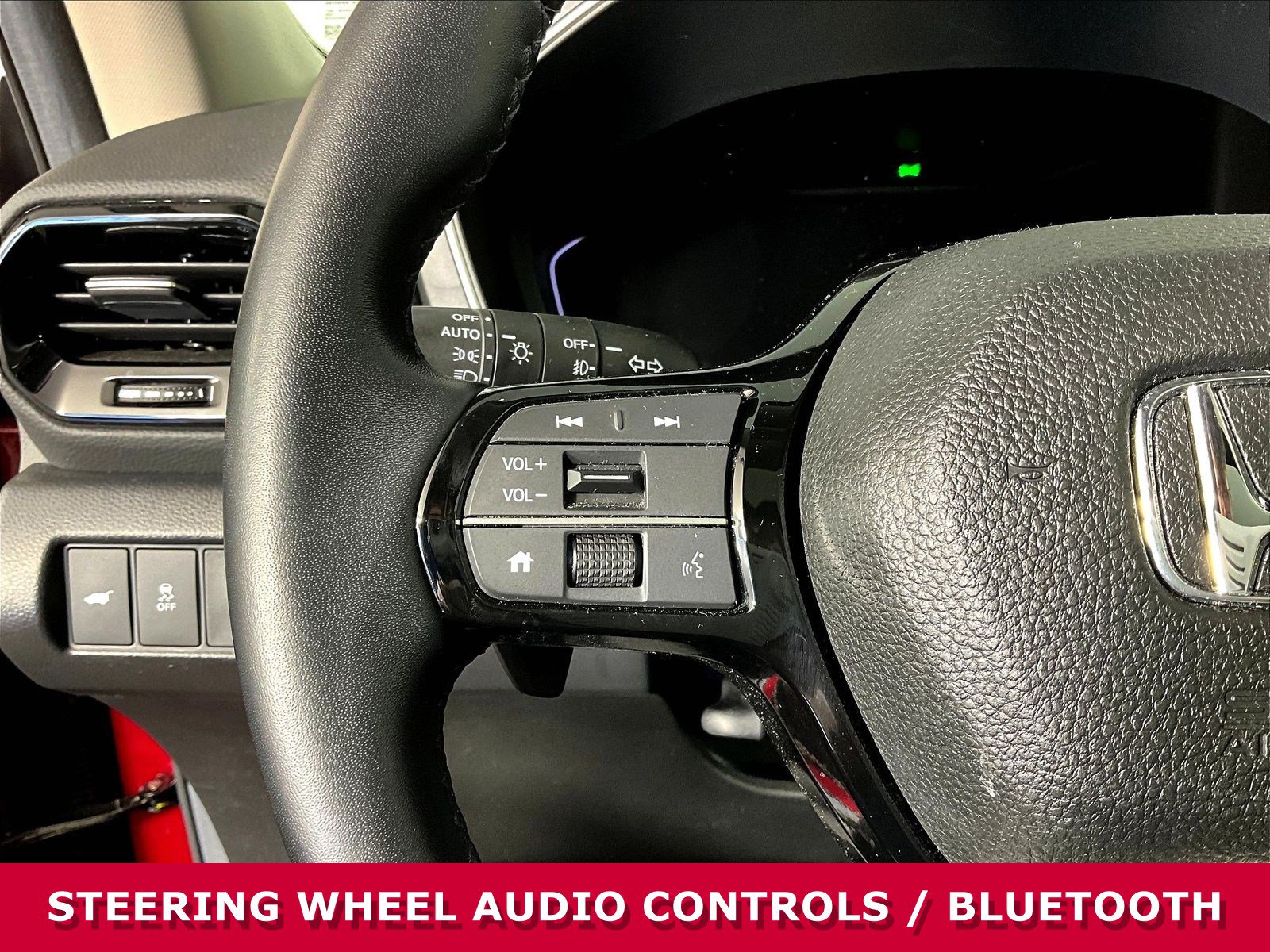Used 2025 Honda Pilot Touring image 11