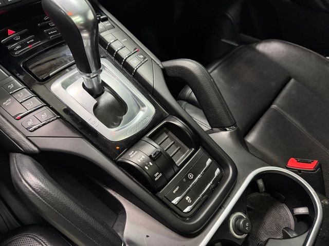 Used 2017 Porsche Cayenne Platinum Edition image 20