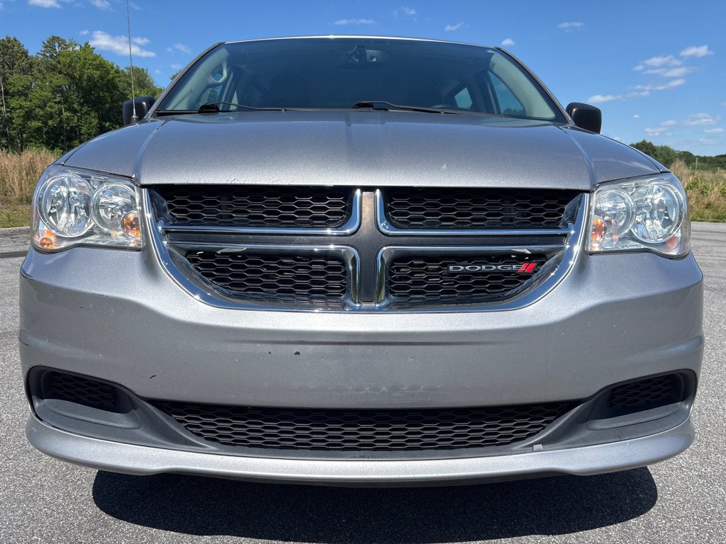 Used 2016 Dodge Grand Caravan American Value Package w/ UConnect Hands-Free Group FWD image 8