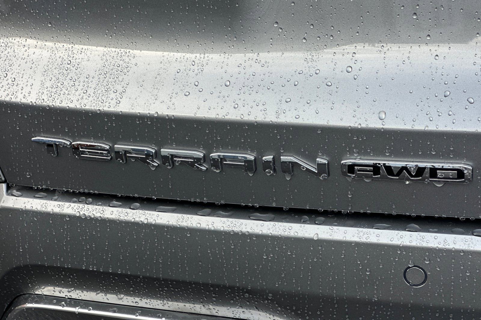 New 2026 GMC Terrain Denali w/ LPO, Floor Liner Package image 32