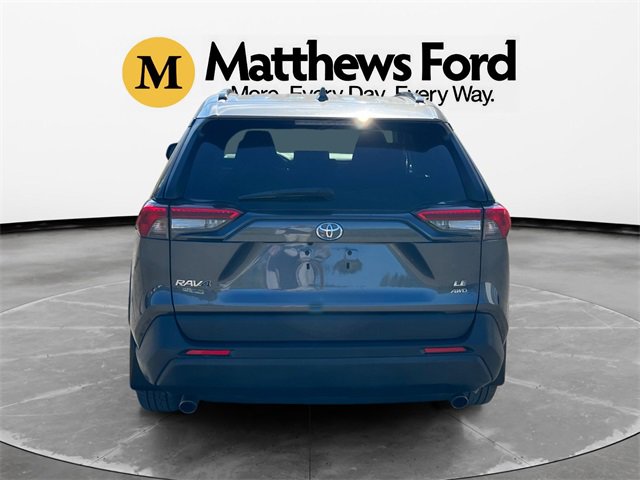 Used 2019 Toyota RAV4 LE image 4