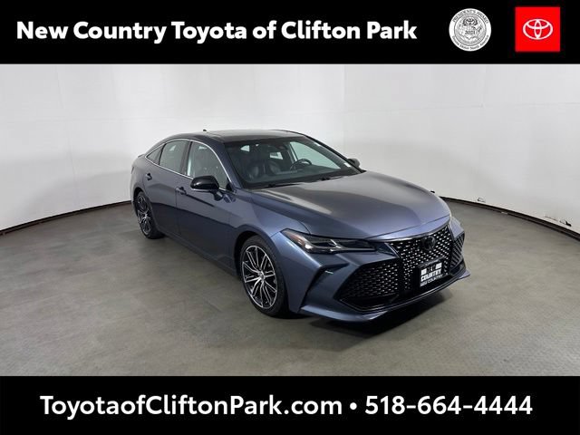 Used 2019 Toyota Avalon Touring FWD image 1