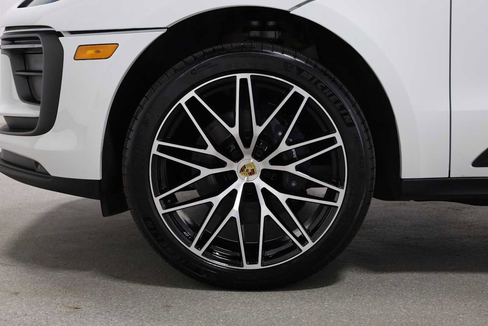 Certified 2026 Porsche Macan image 38