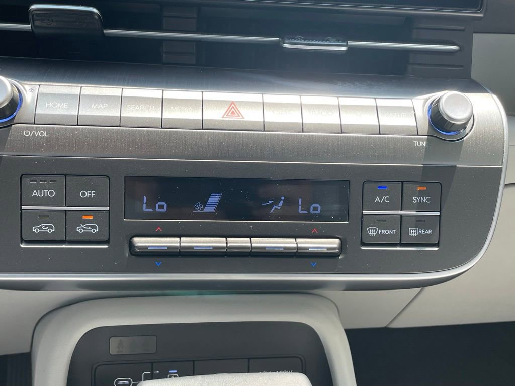 Used 2025 Hyundai Kona SEL AWD/4WD image 31