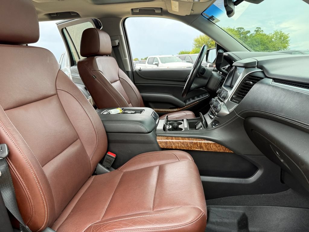 Used 2019 Chevrolet Tahoe Premier w/ Premier Plus Edition AWD/4WD image 45