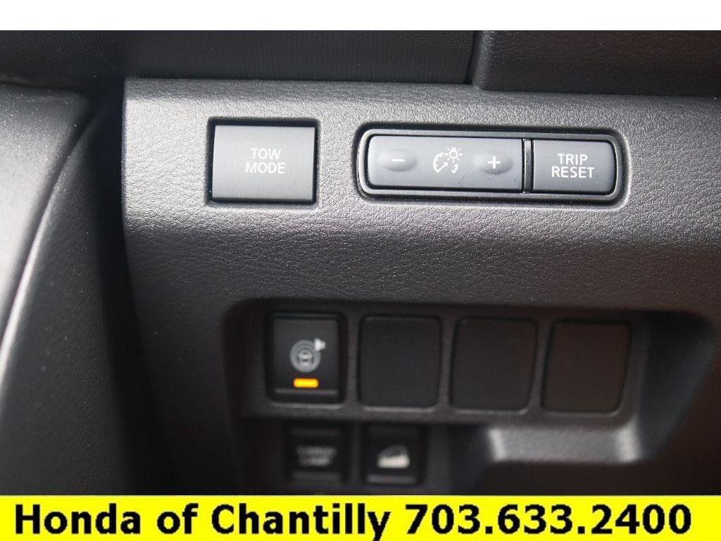 Used 2023 Nissan Frontier PRO-4X w/ Technology Package image 19