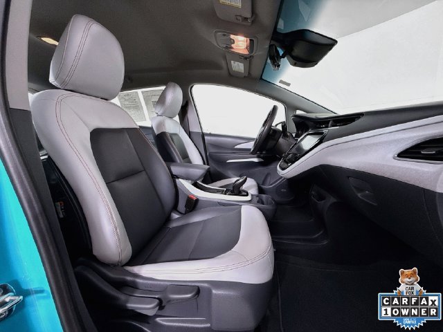 Used 2021 Chevrolet Bolt Premier w/ Infotainment Package FWD image 28