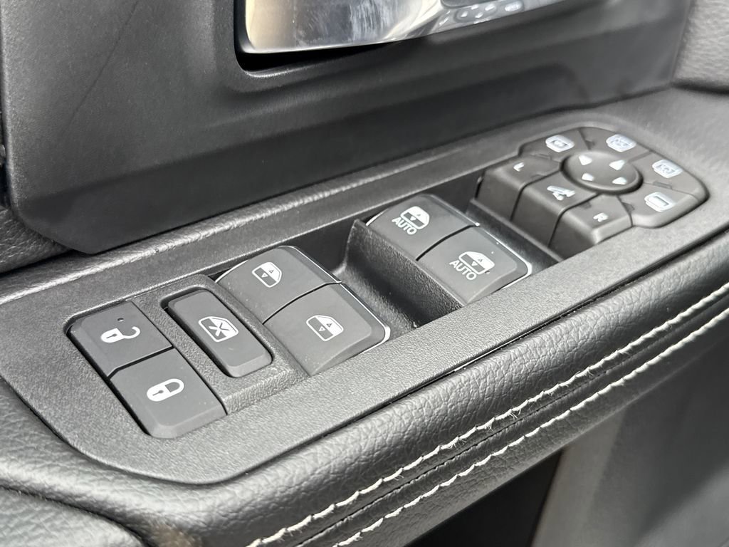 New 2026 RAM 2500 Laramie w/ Night Edition AWD/4WD image 21