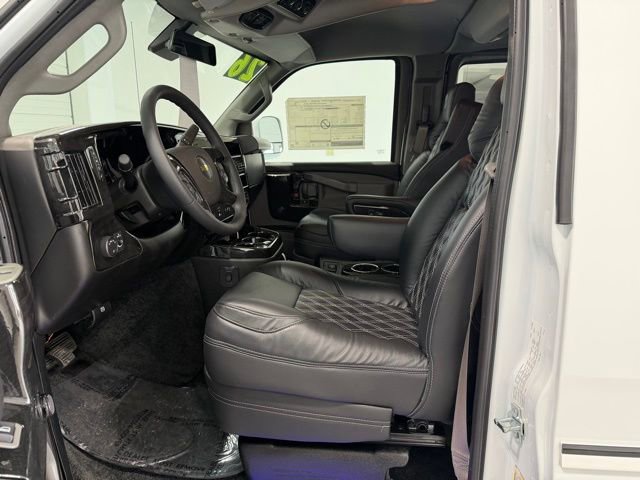 New 2026 Chevrolet Express 2500 Extended image 12