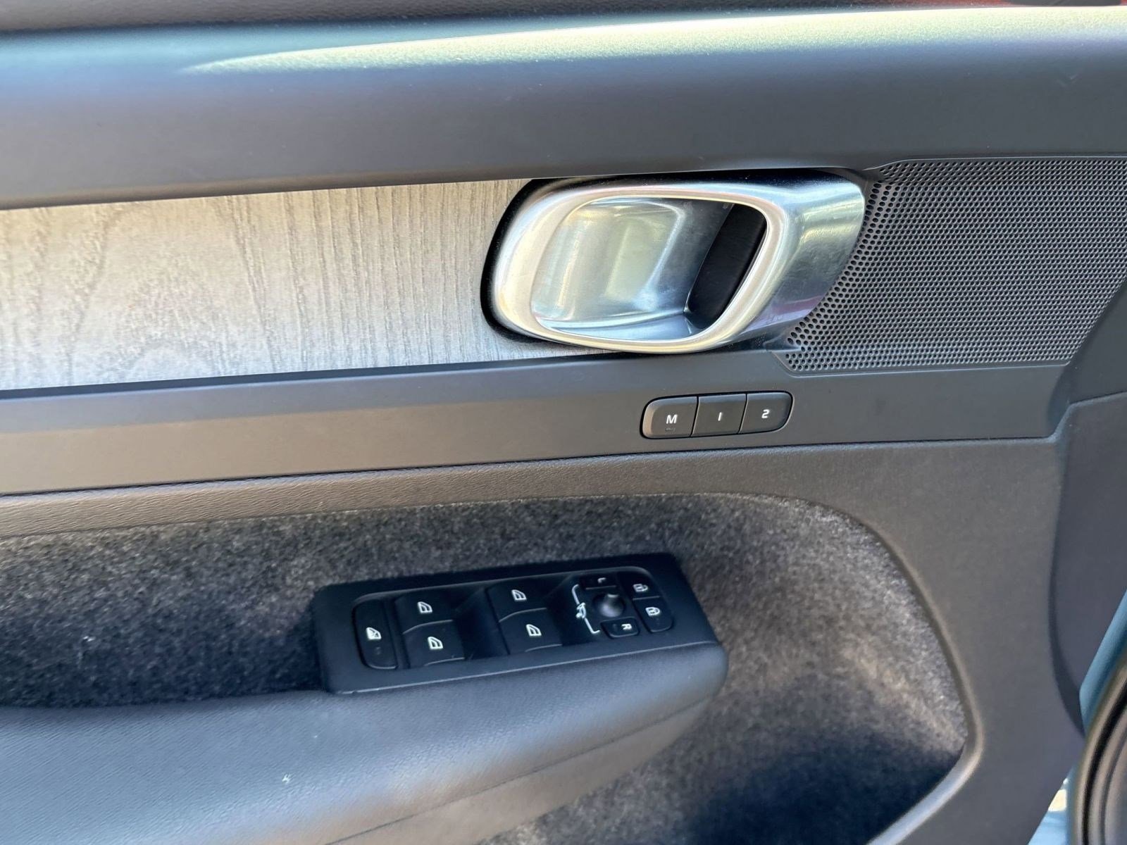 Certified 2023 Volvo XC40 B5 Plus w/ Driver Assist Package image 13