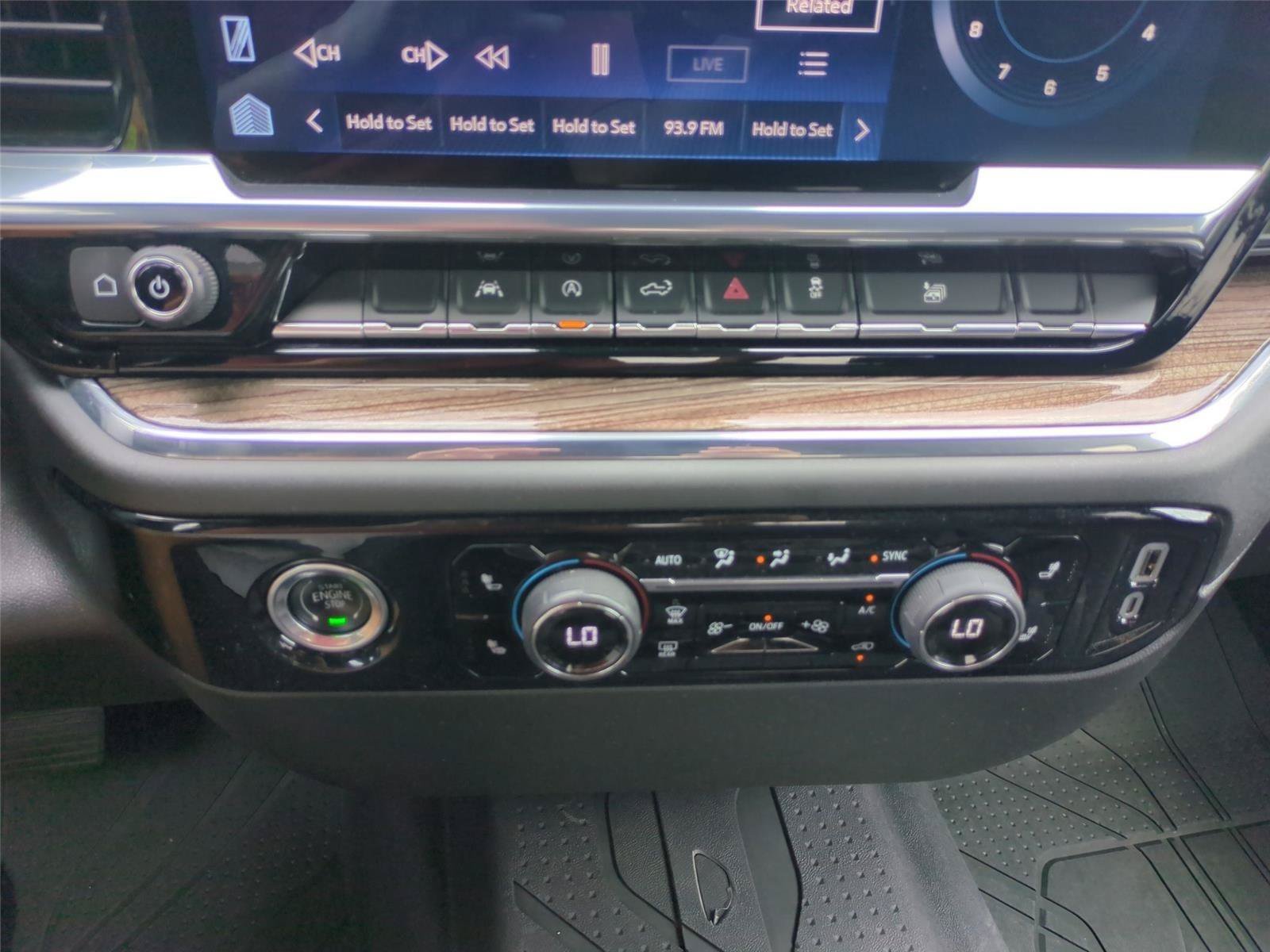 Used 2024 Chevrolet Silverado 1500 LT AWD/4WD image 24