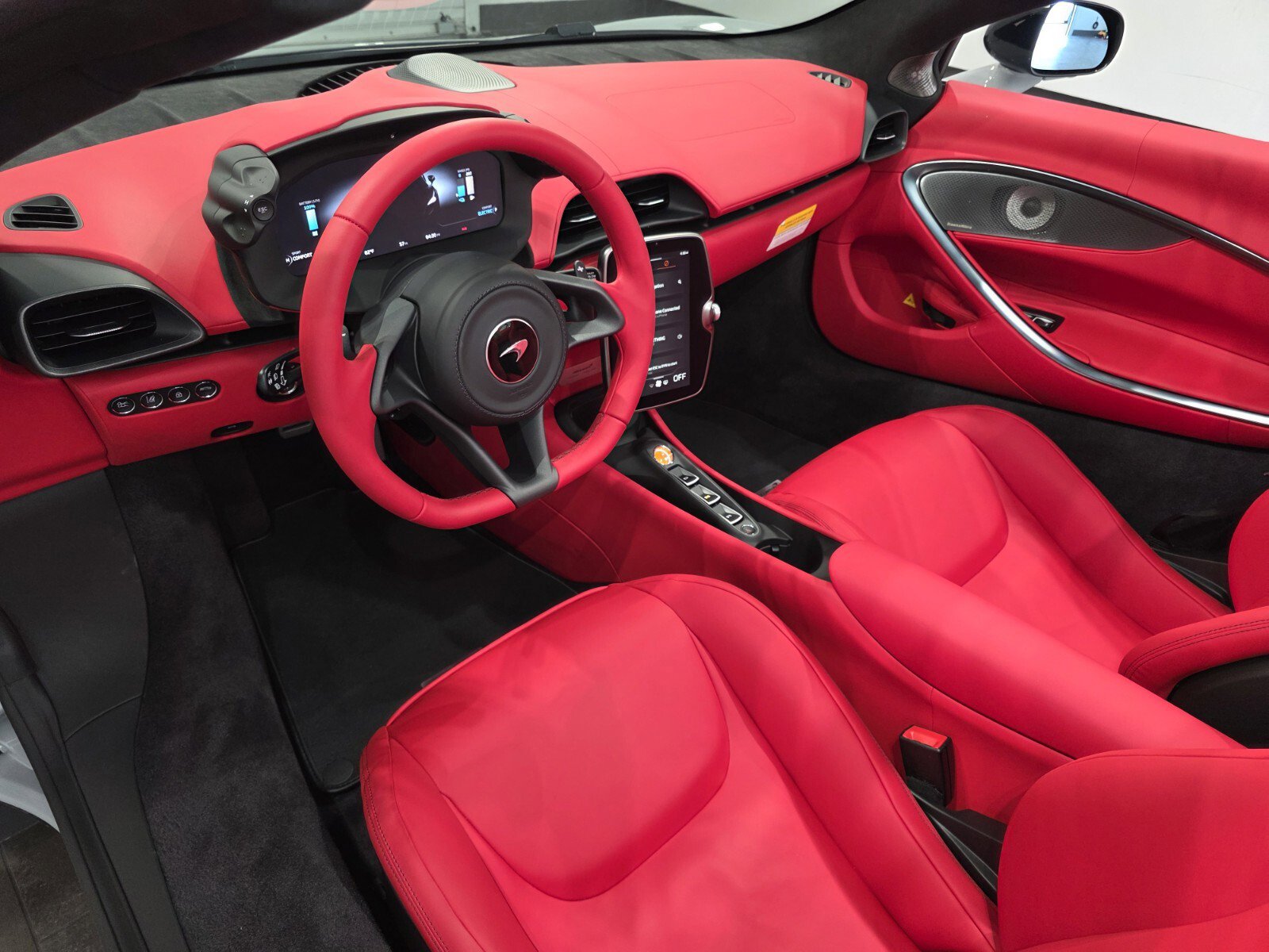 New 2026 McLaren Artura Spider RWD image 7