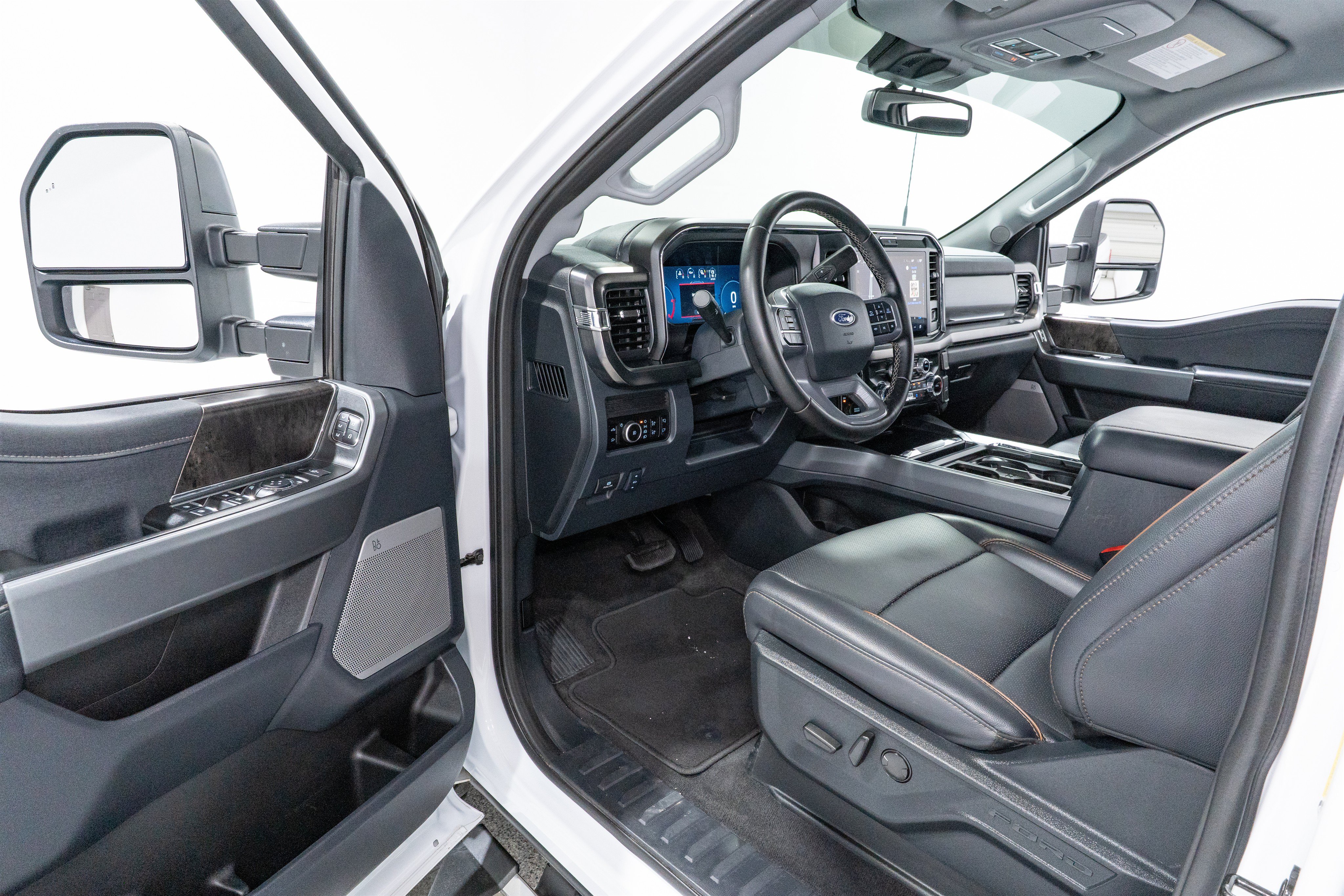 Used 2025 Ford F250 Lariat AWD/4WD image 14