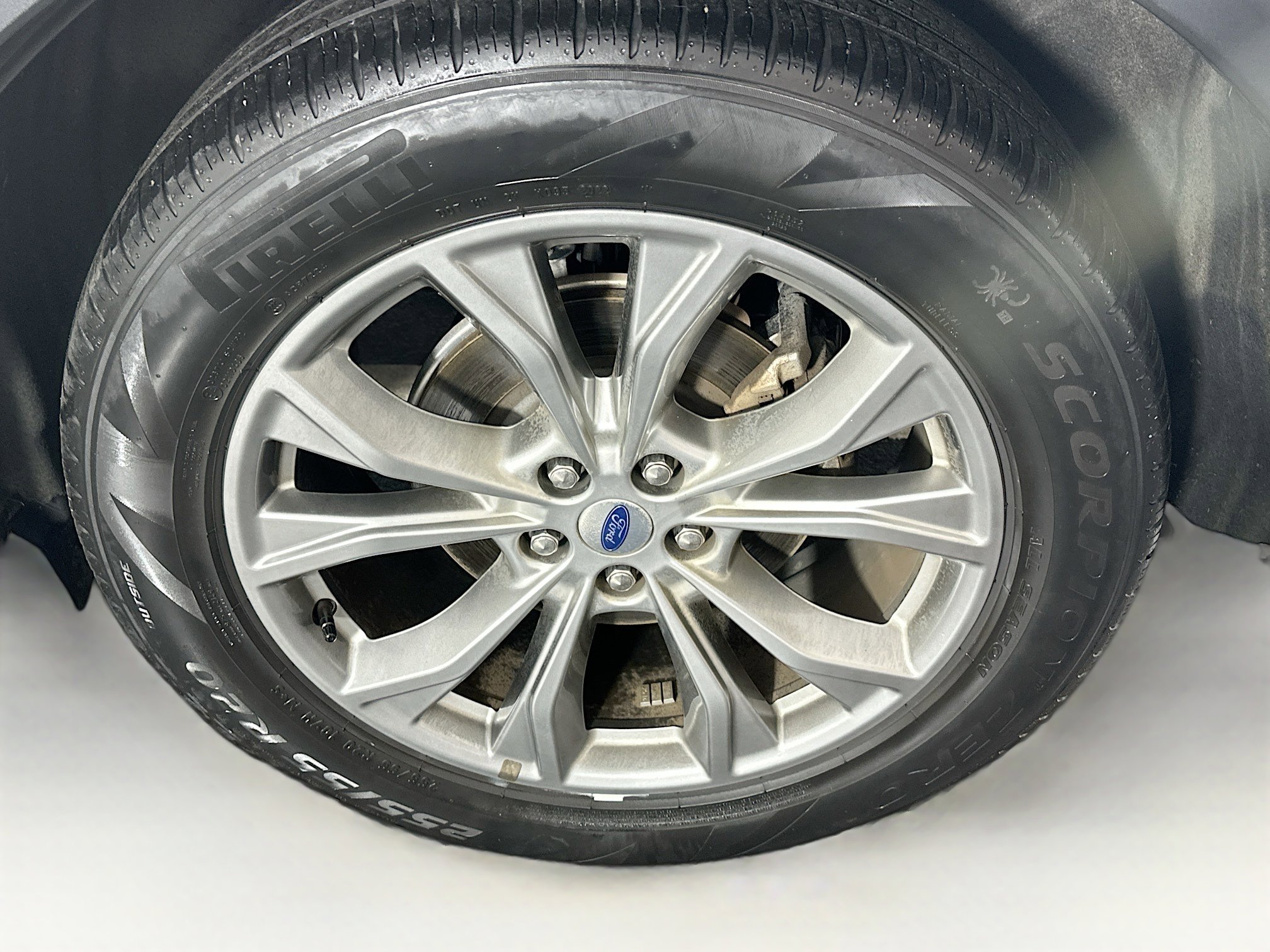 Used 2022 Ford Explorer XLT w/ Equipment Group 202A image 11