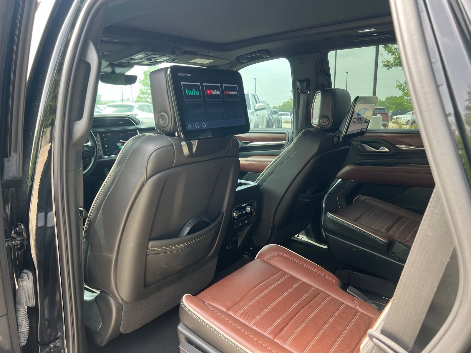 Used 2023 GMC Yukon Denali Ultimate AWD/4WD image 19