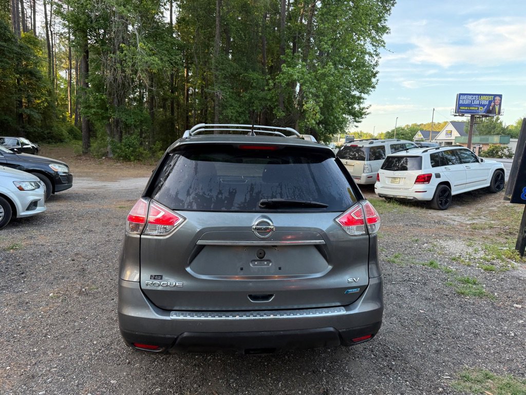 Used 2014 Nissan Rogue SV FWD image 5