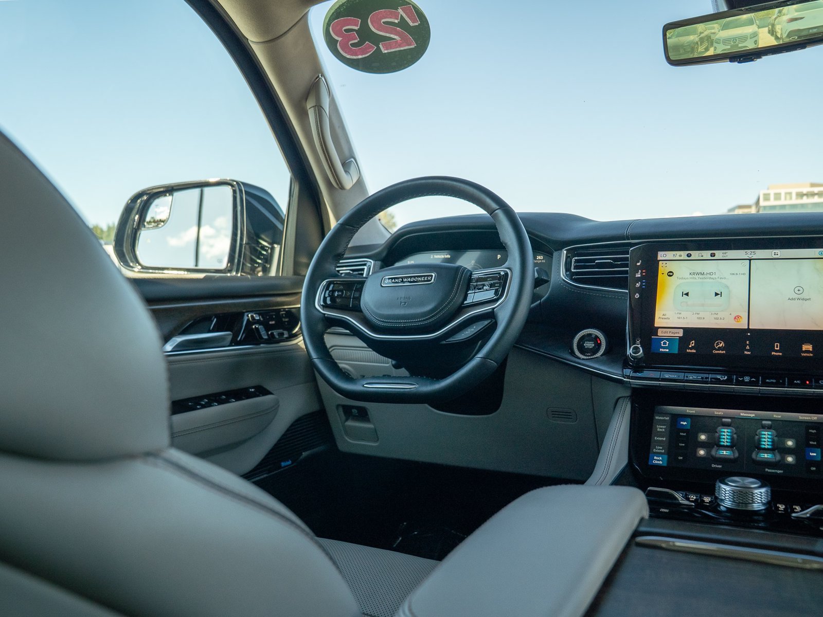 Used 2023 Jeep Grand Wagoneer Series II AWD/4WD image 17