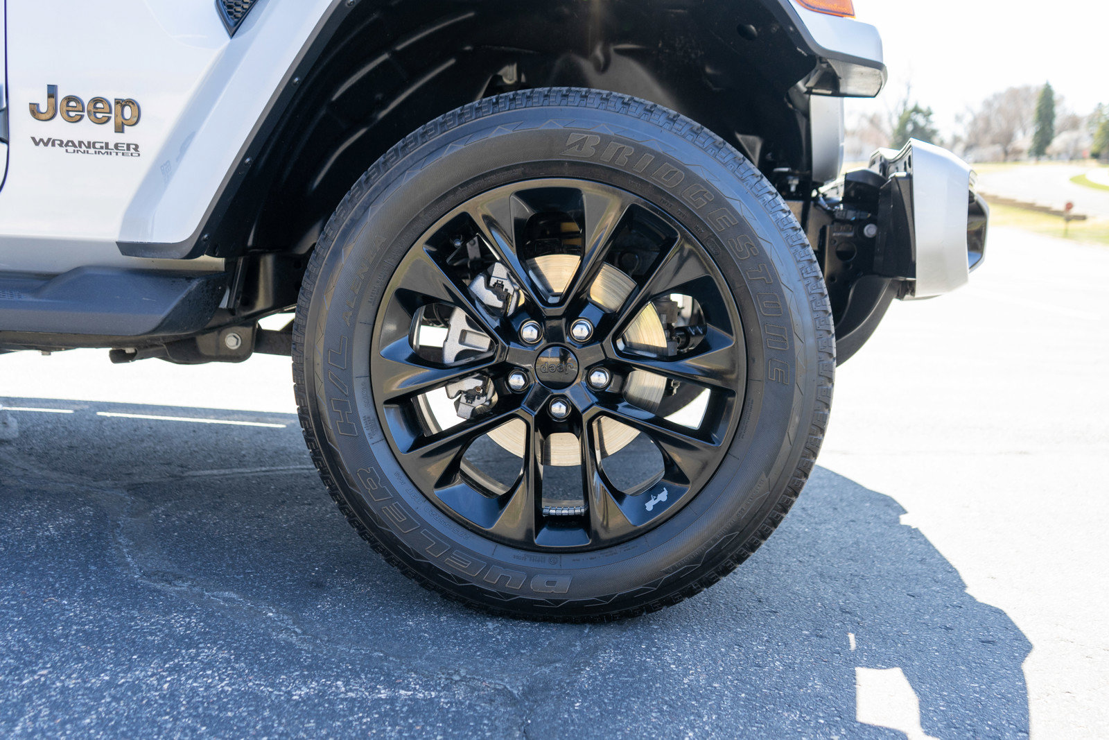 Used 2022 Jeep Wrangler Unlimited Sahara AWD/4WD image 11