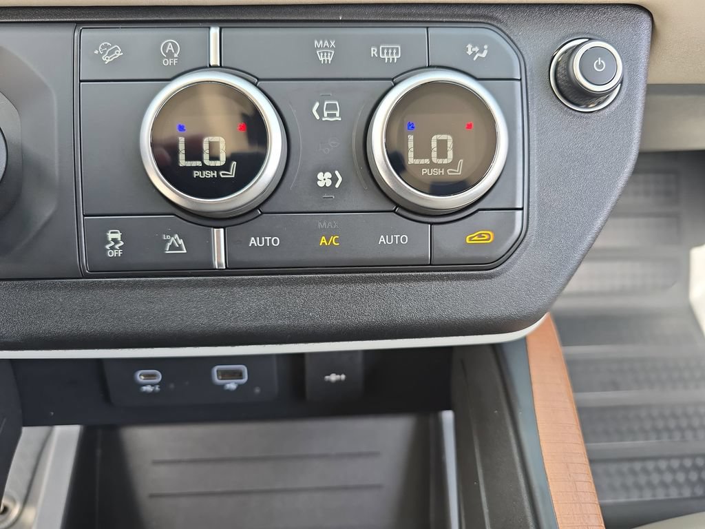 Used 2023 Land Rover Defender 110 S AWD/4WD image 23