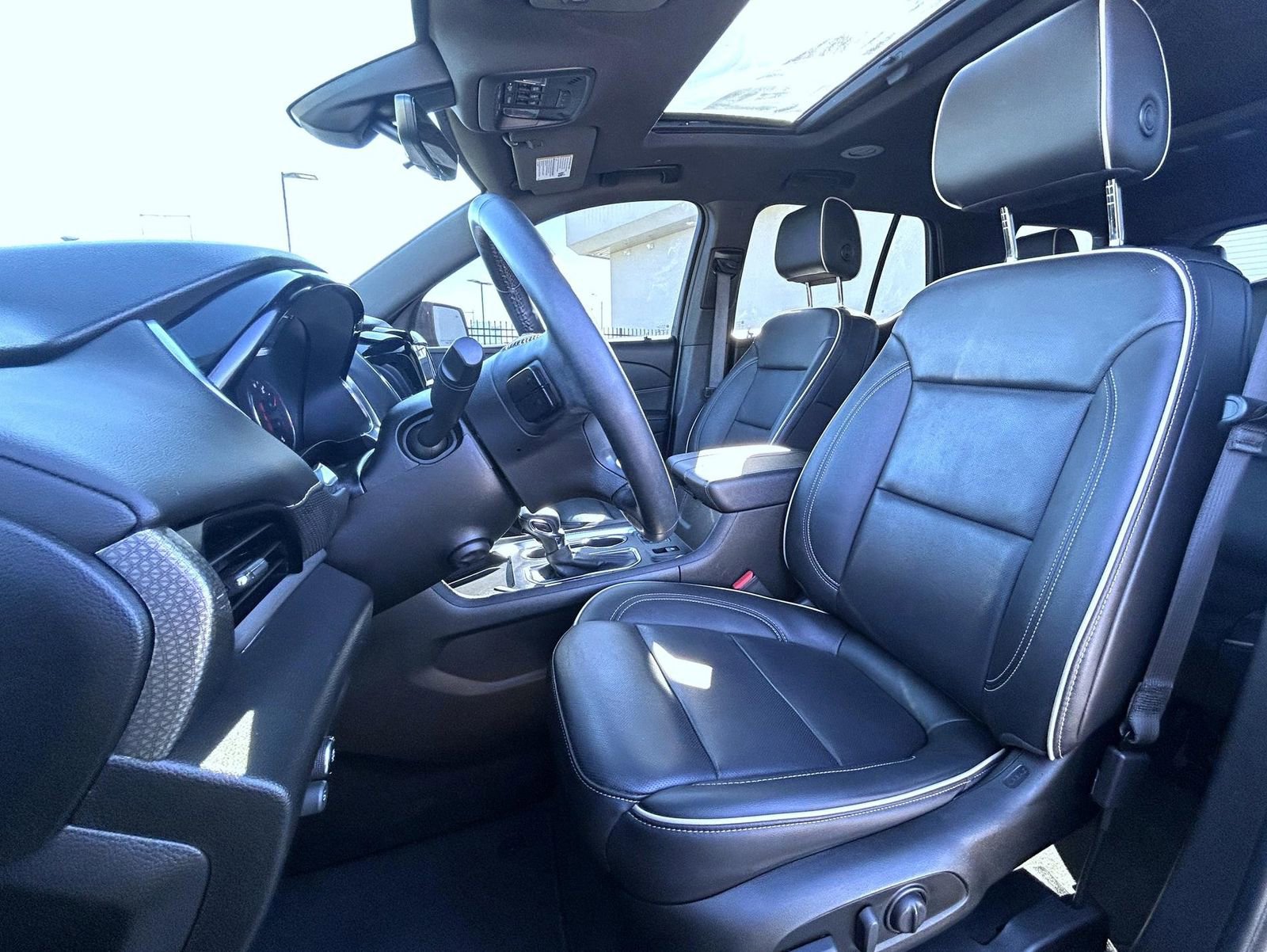 Certified 2023 Chevrolet Traverse Premier w/ Redline Edition image 10