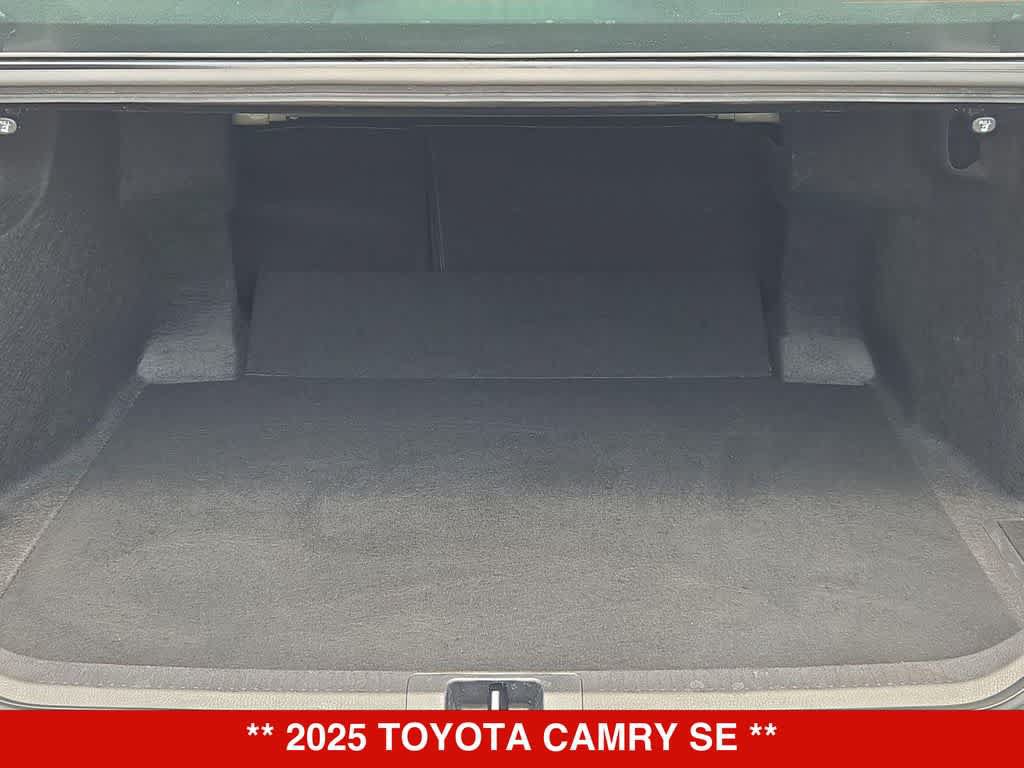 Used 2025 Toyota Camry SE FWD image 32