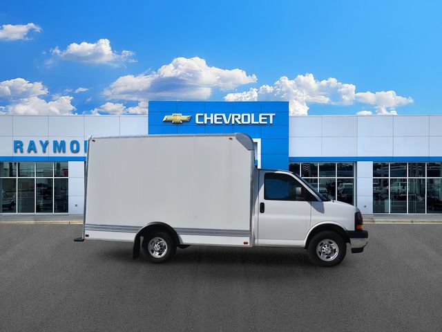 New 2026 Chevrolet Express 3500 w/ Power Convenience Package RWD image 2