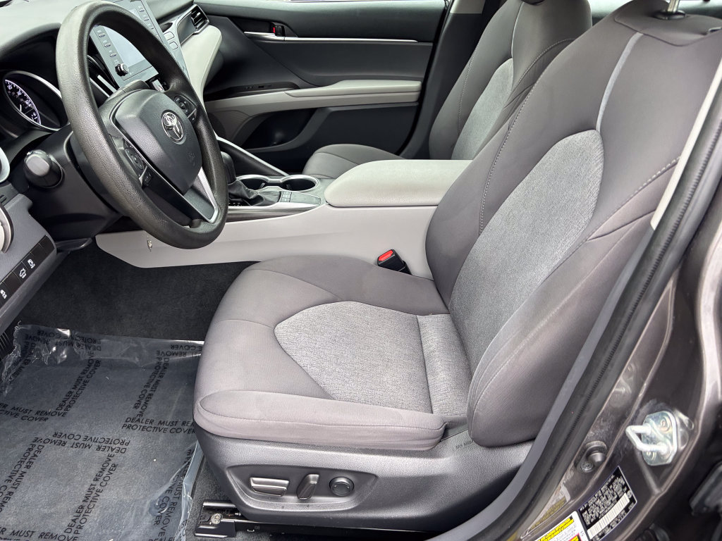 Used 2022 Toyota Camry LE FWD image 16