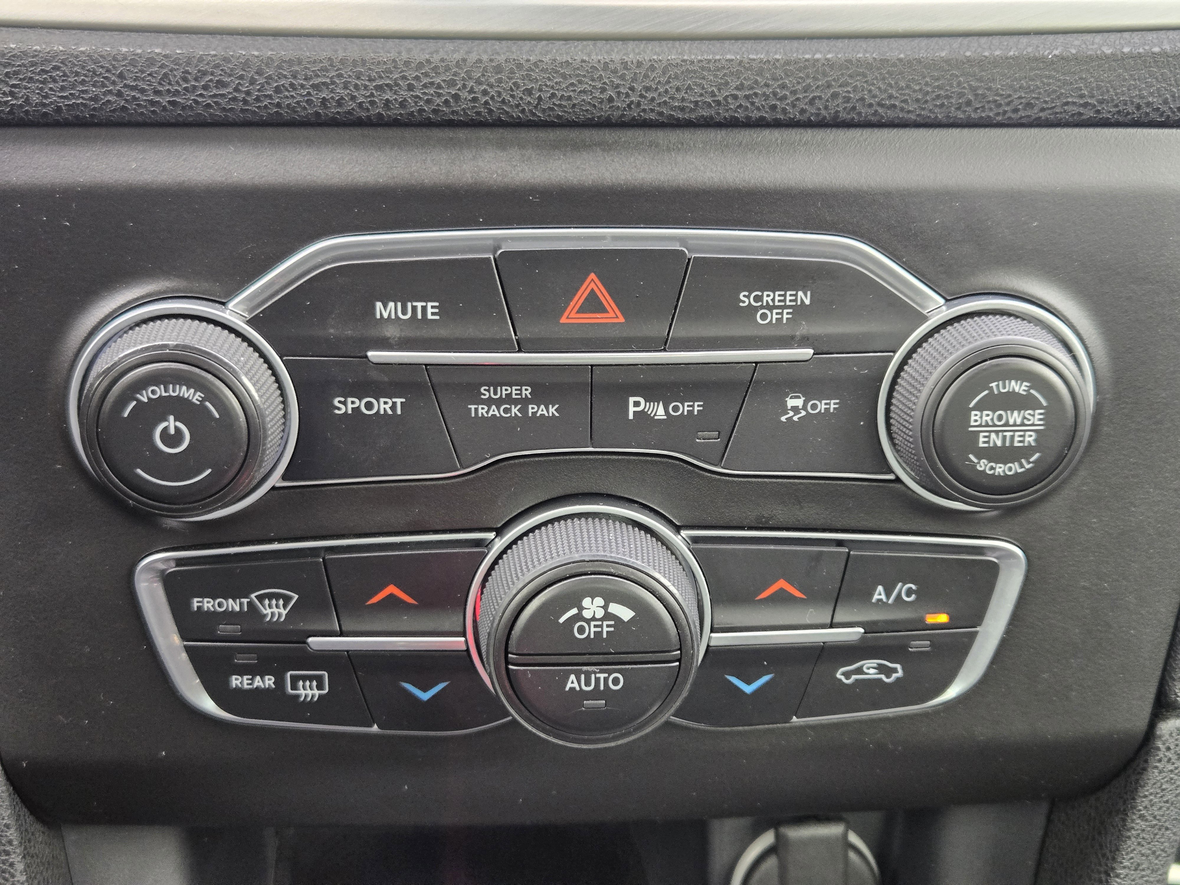 Used 2021 Dodge Charger R/T w/ Blacktop Package image 17