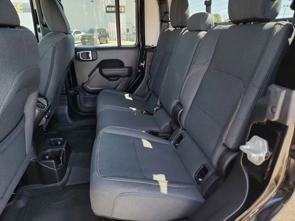 Used 2024 Jeep Gladiator Sport AWD/4WD image 21