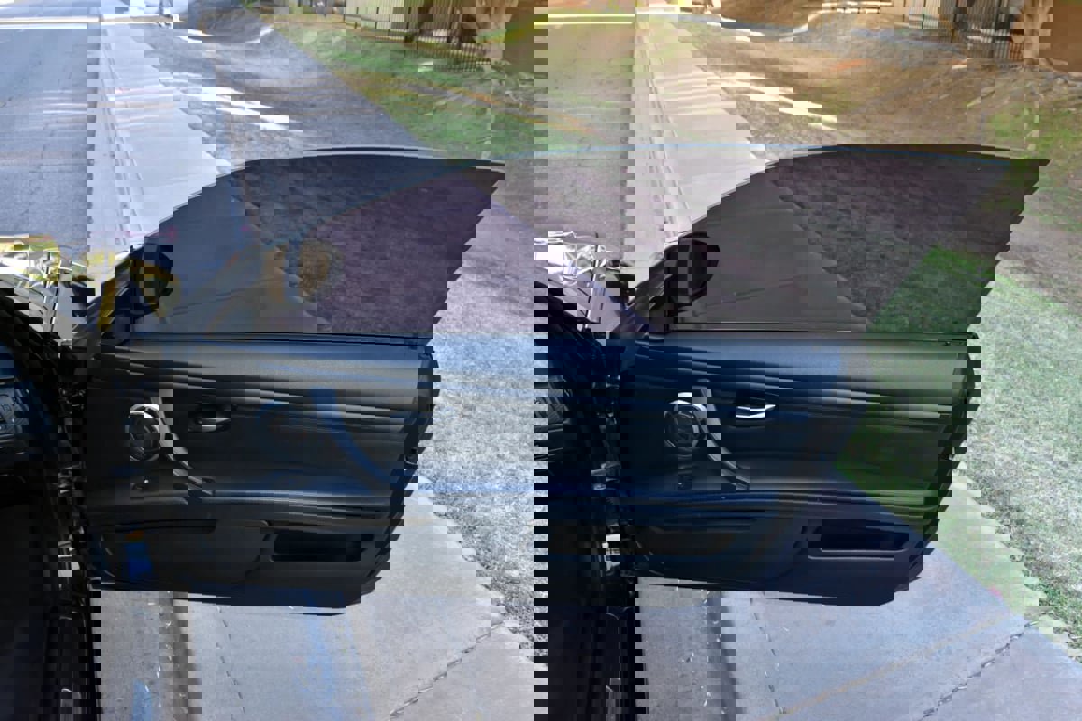 Used 2012 BMW M3 Convertible w/ Premium Pkg image 18