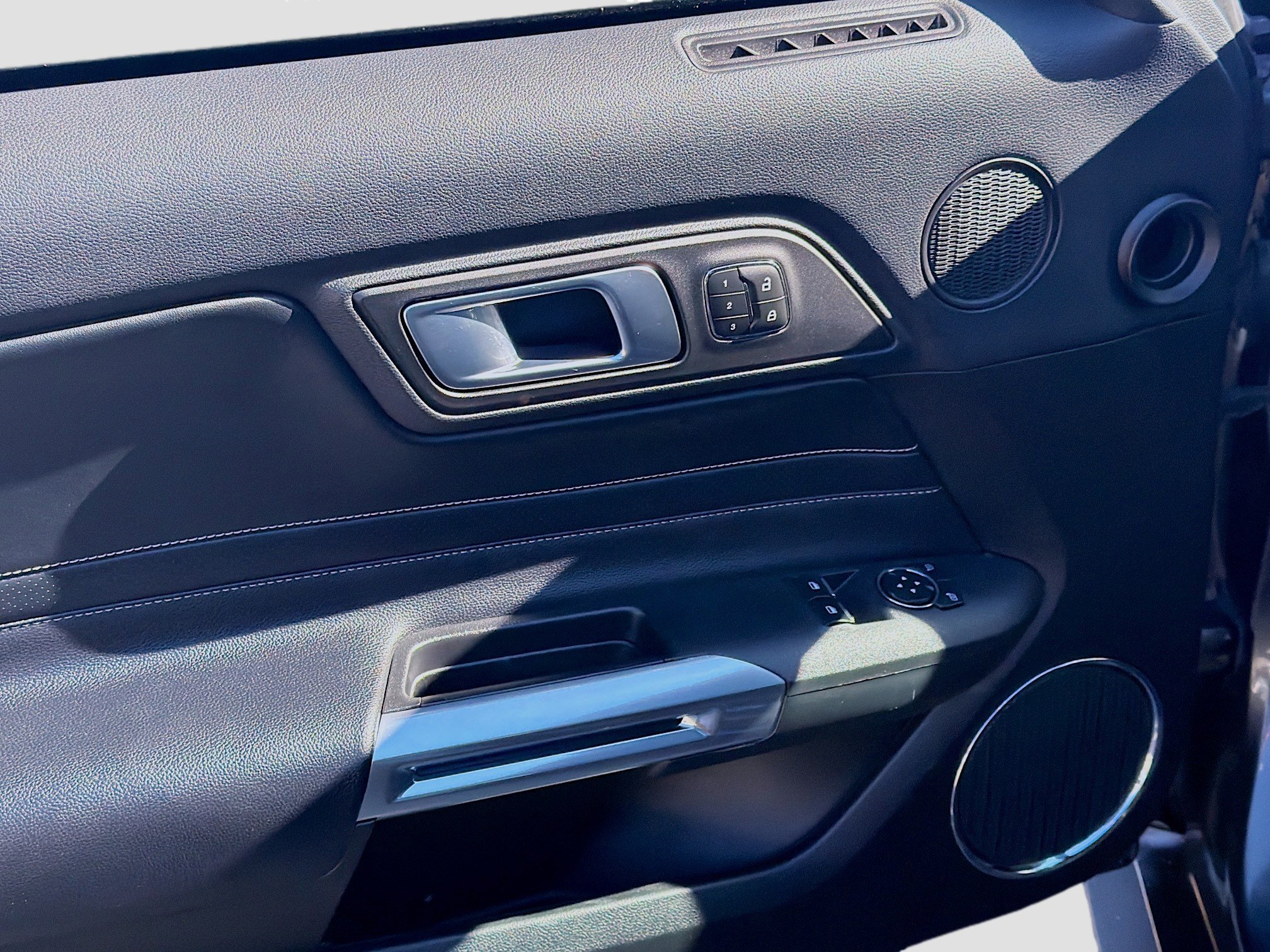 Used 2020 Ford Mustang GT Premium w/ GT Performance Package image 17