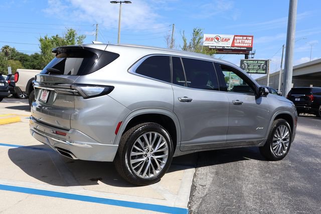 New 2026 Buick Enclave Avenir w/ Super Cruise Package FWD image 8